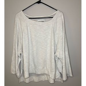 Victoria Sport loose fitting pullover